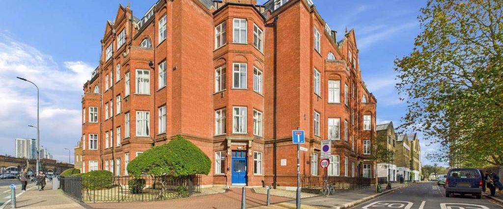 3 bedroom apartment to rent - Photo 1