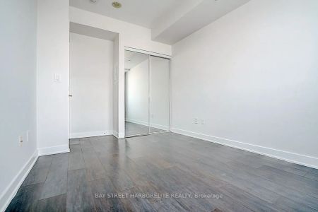 4633 Glen Erin Drive #1502 - Photo 5