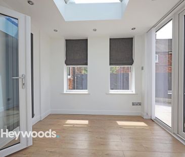 3 bedroom semi-detached house to rent - Photo 5