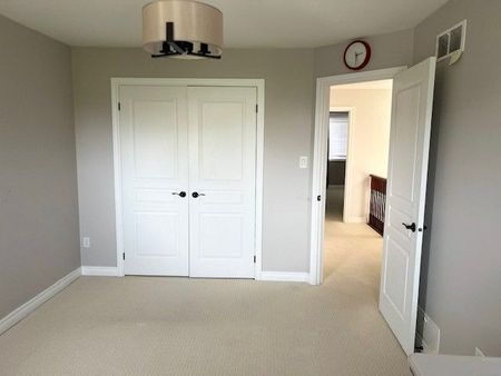 For Lease - 2280 Highcroft Road, Oakville, Ontario - Photo 2