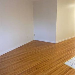 Cozy Jr 1-Bedroom Steps from Commercial Drive - Photo 2