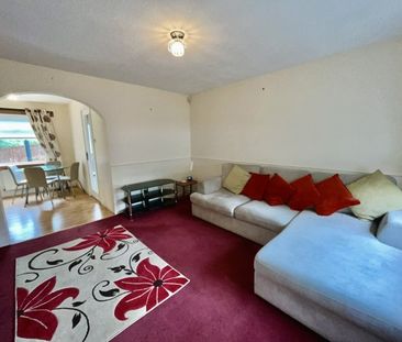 Ballayne Drive, Glasgow, G69 - Photo 4