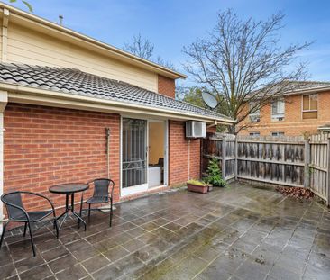 Three-Bedroom Townhouse in Prime Chadstone Location - Photo 6