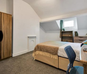 1 bedroom in a house share to rent - Photo 4