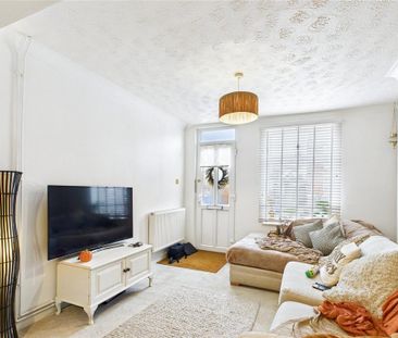 2 bedroom terraced house to rent - Photo 3