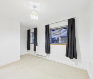 2 bedroom semi-detached house to rent - Photo 2