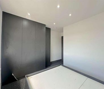 Brabazon Road, Hounslow, TW5 - Photo 4