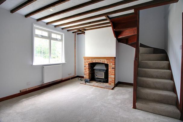 2 bedroom cottage to rent - Photo 1