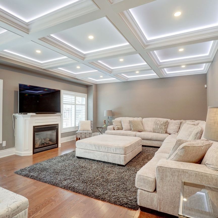 For Lease - 8 Watercliff Place, Hamilton, Ontario - Photo 1