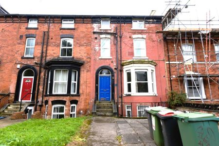 2 bedroom Flat in Kensington Terrace, Leeds - Photo 2