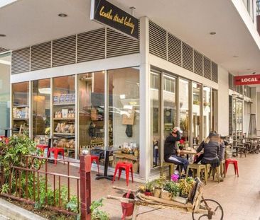 Pet Friendly Stunning, Modern Apartment With Garden Courtyards - Photo 6