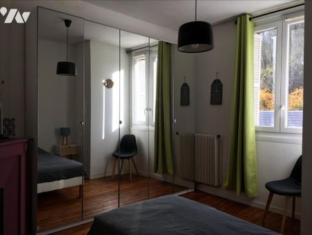 rue du Président René Coty MAISON de Type 4 Meublée - Photo 2