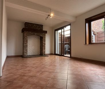 Jolie maison rénovée avec cour au centre du village - Foto 3
