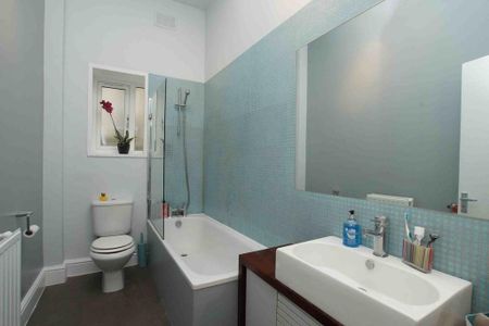 1 bedroom ground floor flat to rent - Photo 5