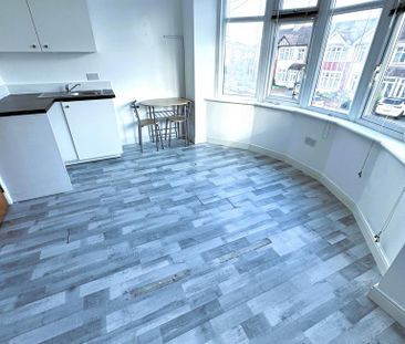 Studio to rent - Photo 2