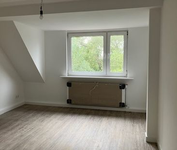 ++ Erstbezug nach Modernisierung + 2 Zimmer + Duschbad + Wohnküche ++ - Photo 1