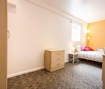 3 bedroom apartment to rent - Photo 6