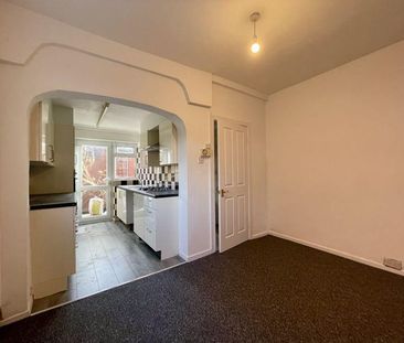 2 bedroom end of terrace house to rent - Photo 5