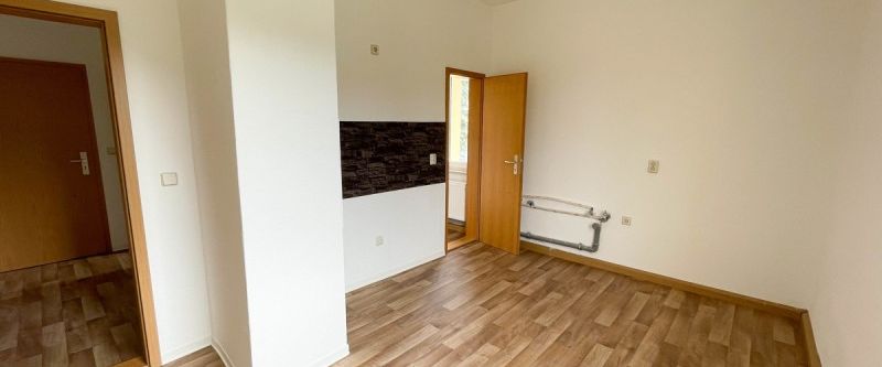 Schicke 2-Raum-Wohnung nahe Berufsakademie in Breitenbrunn - Einbauküche möglich - Foto 1