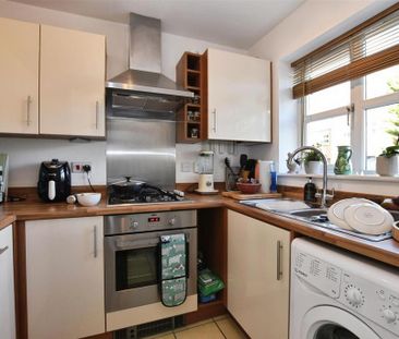 3 bedroom terraced house to rent - Photo 6