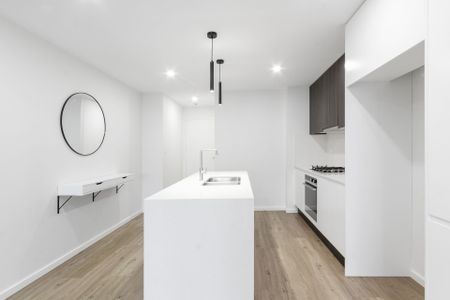 Rear Facing Modern 2 Bedroom Apartment - Photo 5