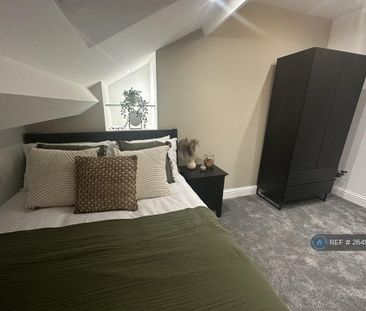 1 bedroom in a house share to rent - Photo 3