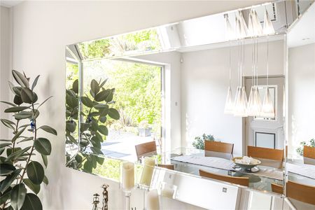 Greenbrook Avenue, Hadley Wood - Photo 2