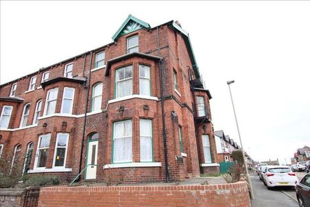 Scalby Road, Scarborough, YO12 - Photo 3