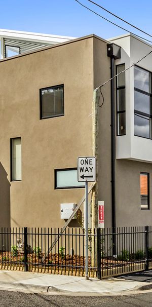 17 Hosie Street, Richmond VIC 3121 - Townhouse For Rent | Domain - Photo 1
