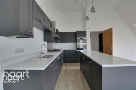 2 bedroom penthouse to rent - Photo 4