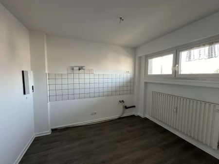 Gepflegte Wohnung mit drei Zimmern in Duisburg - Photo 4