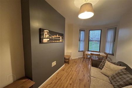 Flat 2, 40 Castleton Gardens, Belfast, BT15 3BY - Photo 2