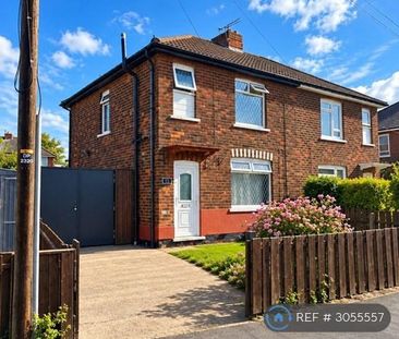 3 bedroom semi-detached house to rent - Photo 2