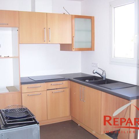 Location Maison 5 pièces 90m² OBJAT 19130 - Photo 1