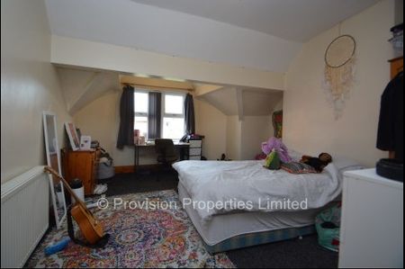7 Bed Student Properties Leeds - Photo 5