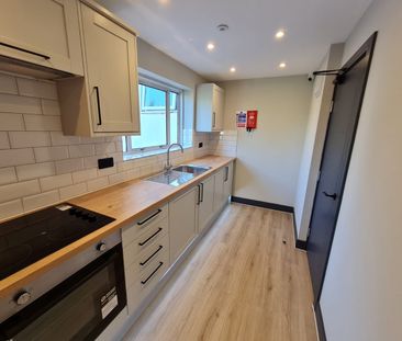 Studio Flat, Upper Clapton Road, E5 - Photo 1