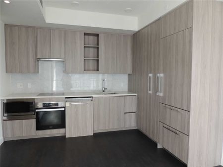 For Lease - 95 Mcmahon Drive Unit# 1006, Toronto, Ontario - Photo 3