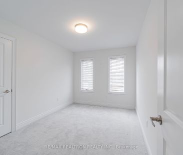 Detached Home For Lease | N8115590 - Photo 6