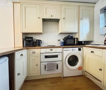 2 bedroom end of terrace house to rent - Photo 5