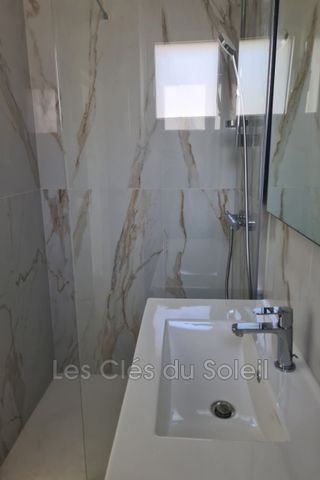 Location Appartement 2 pièces 42m² BANDOL 83150 - Photo 3