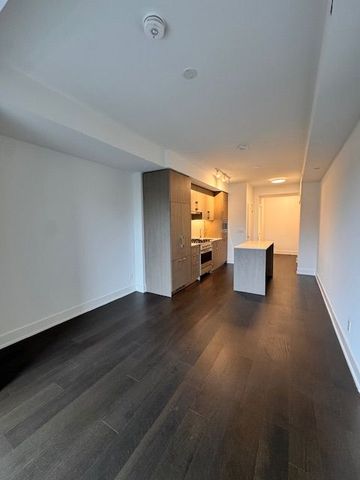 For Lease - 8 Manor Road Unit# 401, Toronto, Ontario - Photo 3