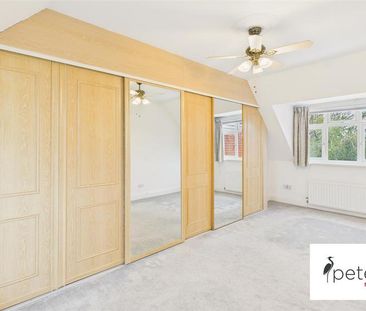 4 bedroom semi-detached bungalow to rent - Photo 3