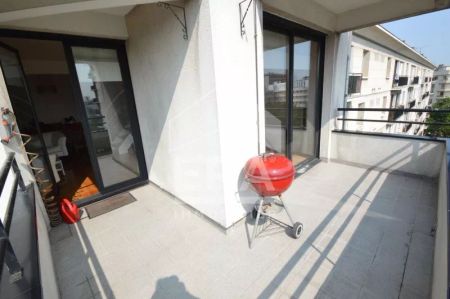 DUPLEX 2P DERNIER ETAGE TERRASSE - Photo 2