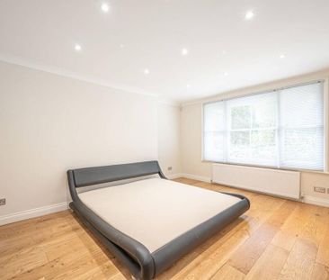 4 bedroom apartment to rent - Photo 4