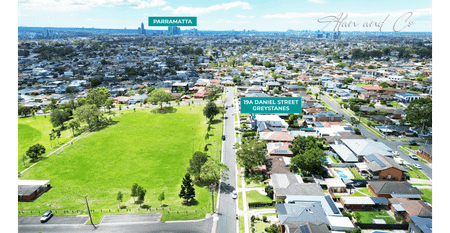 Parkside Perfection – Modern Four-Bedroom, Three-Bathroom Family Home in Prime Greystanes Location - Photo 3