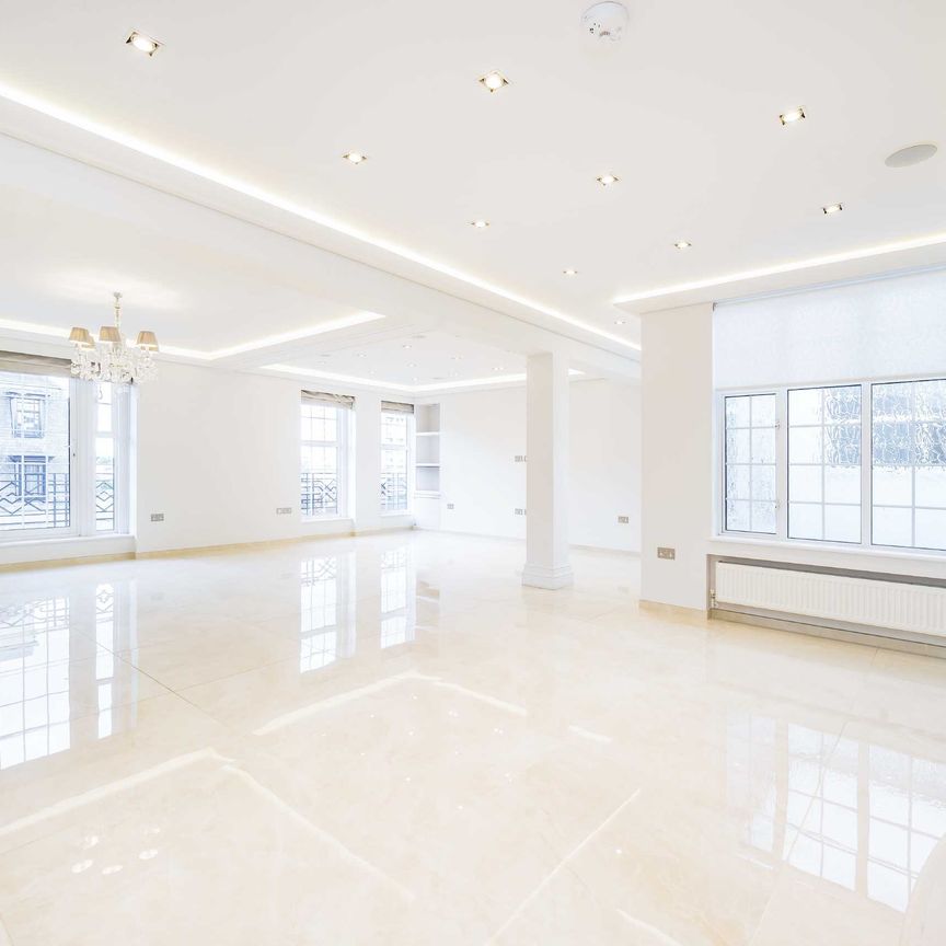 Berkeley Court, Marylebone, NW1, London - Photo 1