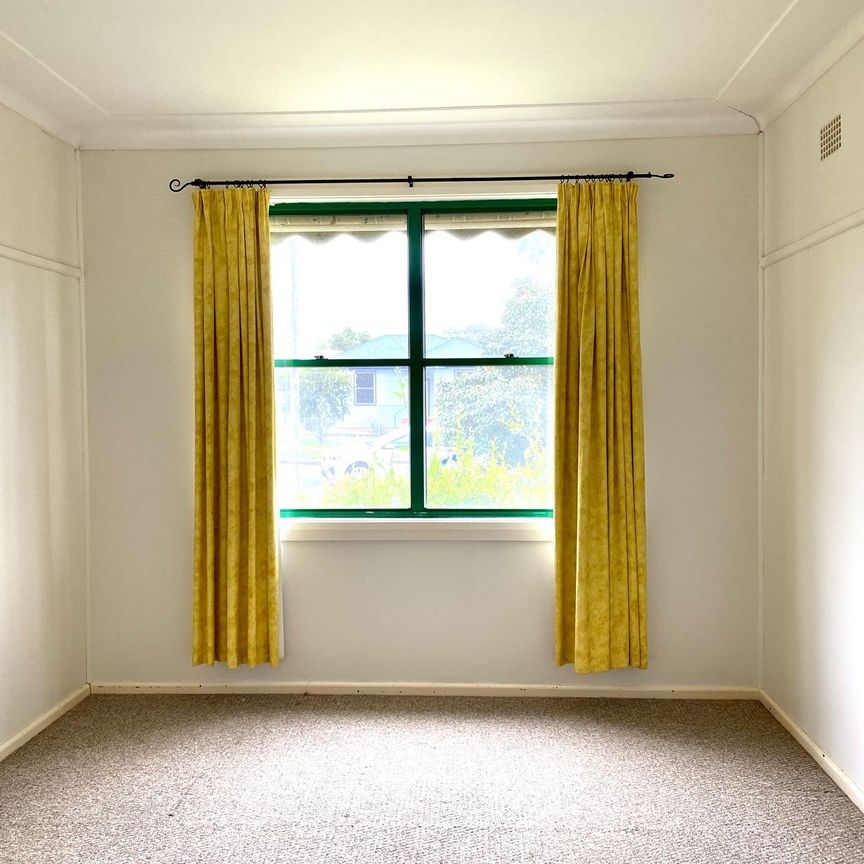 Three bedroom home in South Tamworth - Photo 1