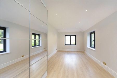 5 bedroom detached house to rent - Photo 4