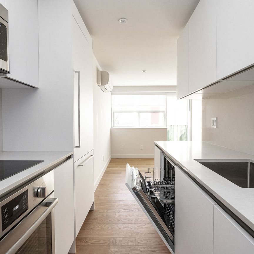 365 Eglinton Avenue East - Photo 1