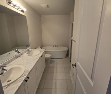 For Lease - 2025 Horace Duncan Crescent, Oshawa, Ontario - Photo 4